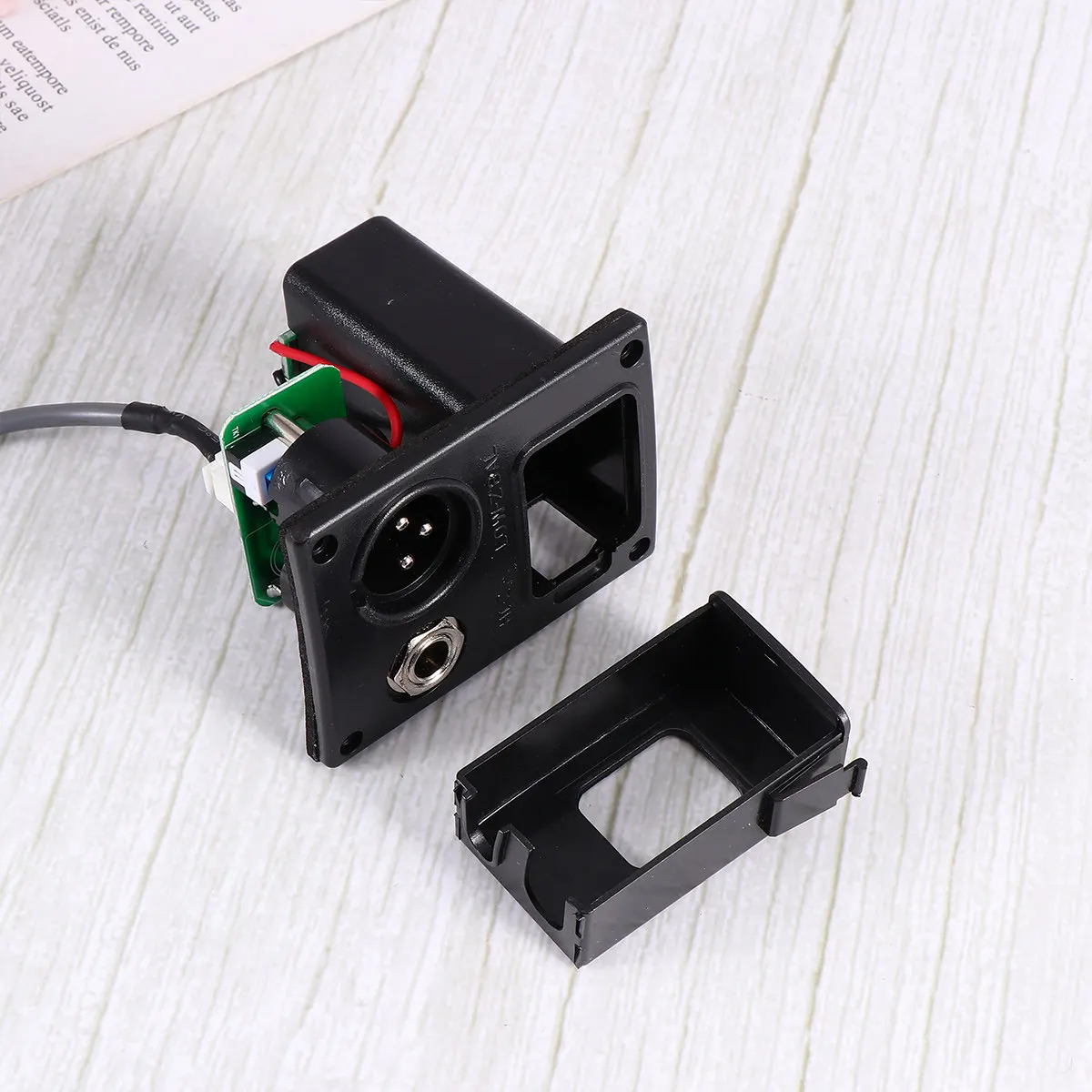 1 шт. профессиональный пьезомикрофон-преамп Lc-5 для гитары, прочный, высококачественный, для музыкальных инструментов
1 шт. профессиональный пьезомикрофон-преамп Lc-5 для гитары, прочный, высококачественный, для музыкальных инструментов