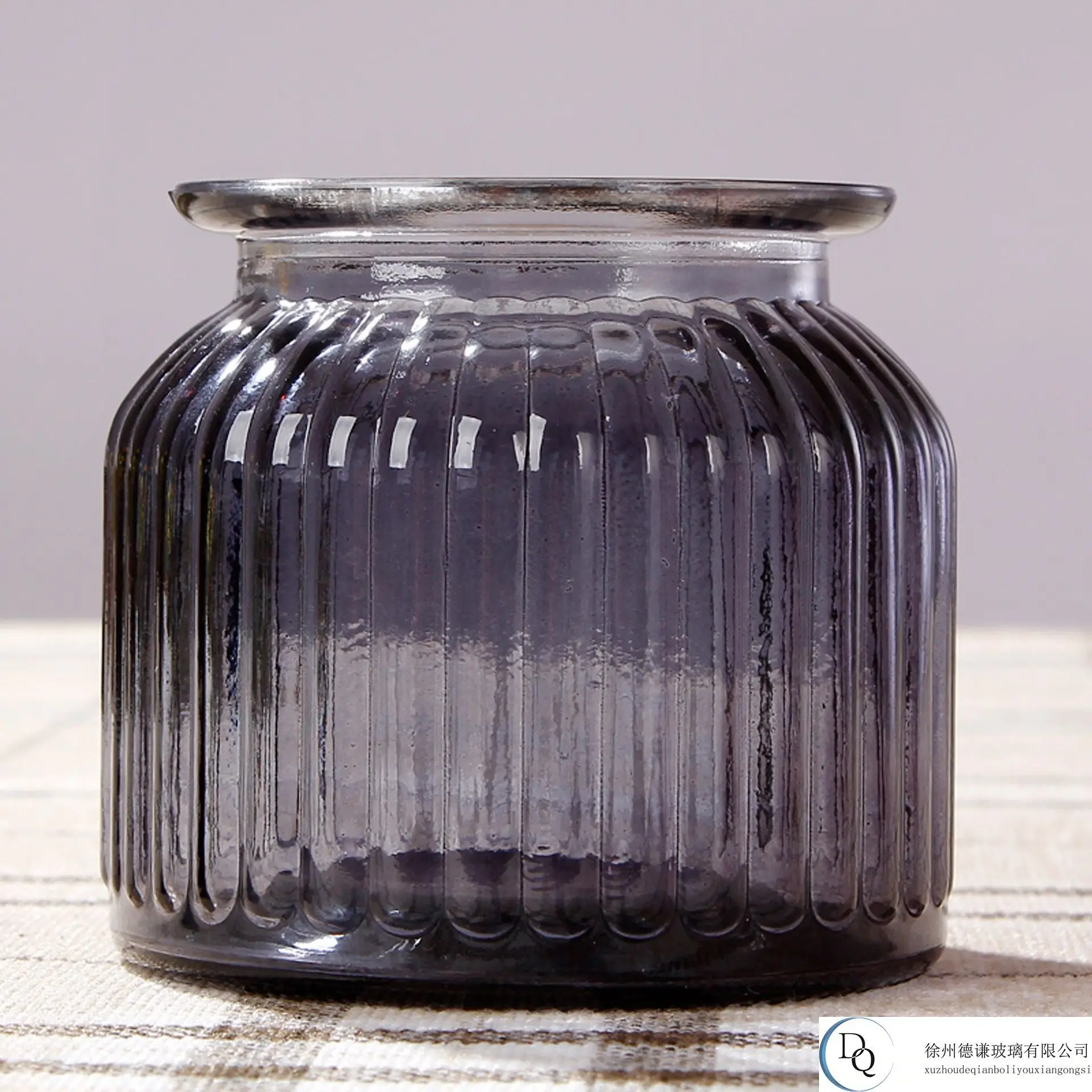 Simple and Modern Vertical Pattern Vase Home Decoration Ornaments Glass Transparent Vase
Simple and Modern Vertical Pattern Vase Home Decoration Ornaments Glass Transparent Vase