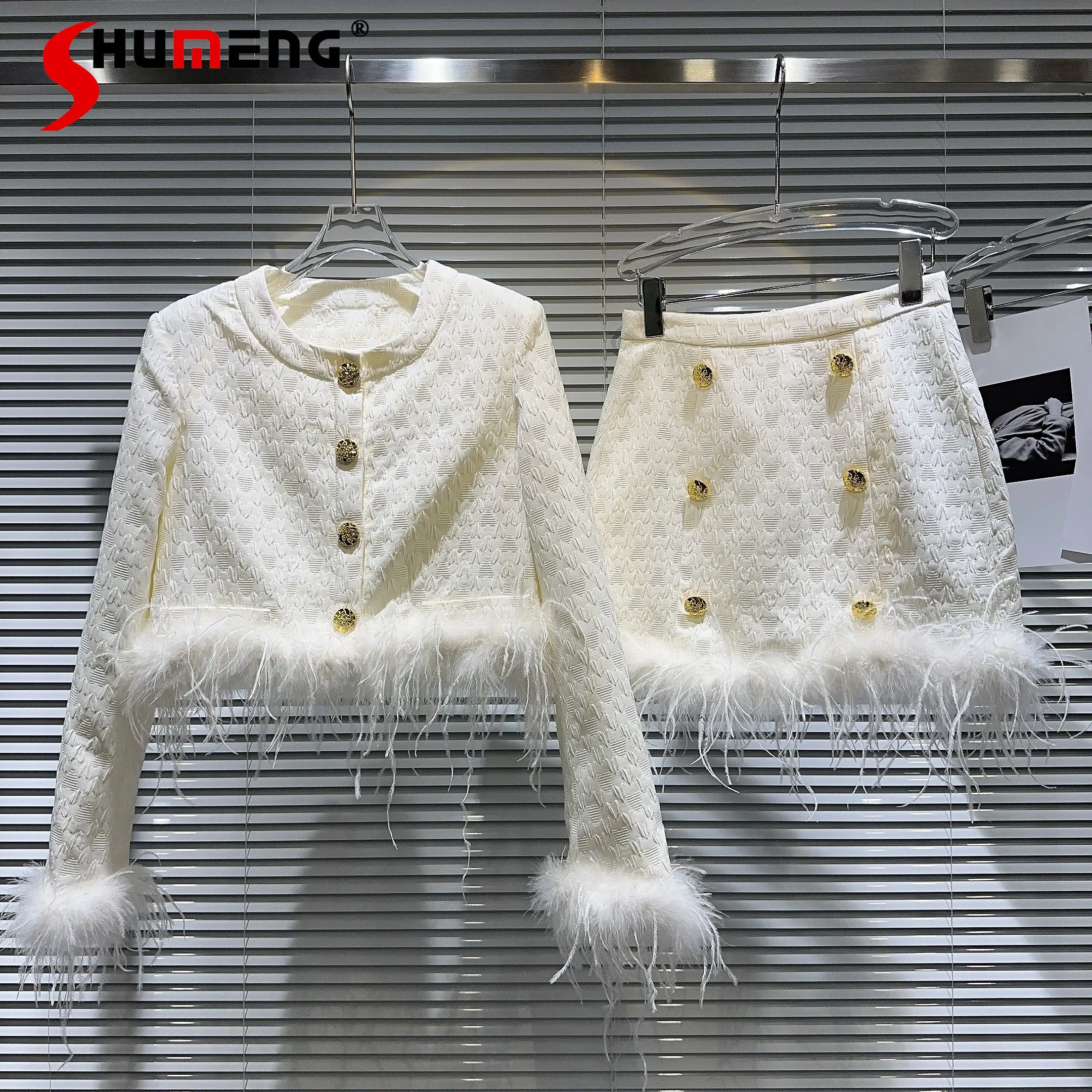 2023 Autumn Women's Chic Sets Two Piece Set New Ostrich Burr Pattern Short Coat + Metal Buckle Short Skirt Ladies Tweed Outfit
2023 Autumn Women's Chic Sets Two Piece Set New Ostrich Burr Pattern Short Coat + Metal Buckle Short Skirt Ladies Tweed Outfit