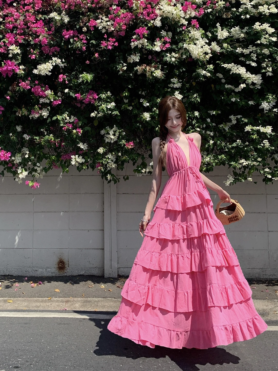 Stunning Backless V-Neck Women's Dress Beautiful Tunic Summer Vacation Style Loose Waist Elastic Polyester Long Skirt
Stunning Backless V-Neck Women's Dress Beautiful Tunic Summer Vacation Style Loose Waist Elastic Polyester Long Skirt