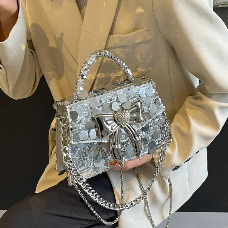 Party Purse Handbag For Women 2024 Shiny Sequin Silver Evening Clutch Bag Designer Women's Day Gift Luxury Chain Shoulder Bags
Party Purse Handbag For Women 2024 Shiny Sequin Silver Evening Clutch Bag Designer Women's Day Gift Luxury Chain Shoulder Bags