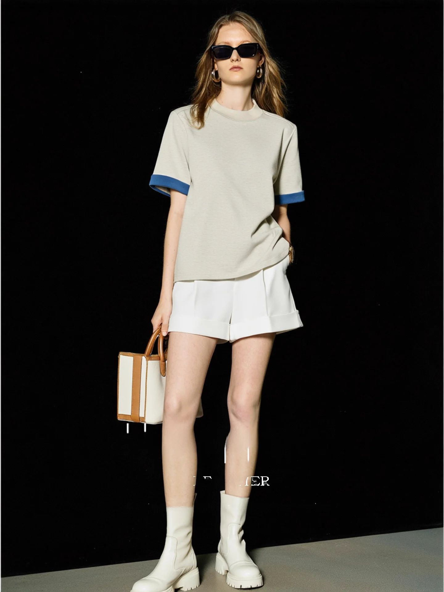 Huaappuw Korean Style Loose Short Sleeve T-Shirt Women's Light Beige Half High Collar Casual Summer New Arrival Top
Huaappuw Korean Style Loose Short Sleeve T-Shirt Women's Light Beige Half High Collar Casual Summer New Arrival Top