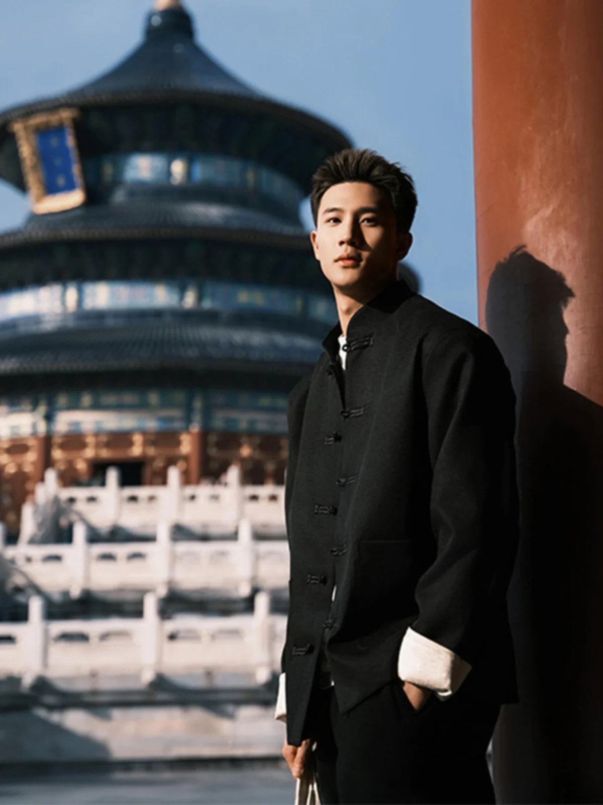 Новое китайское повседневное джет Sle Tai Chi, мужское весенне-осеннее молодежное пальто с воротником-стойкой на пуговицах, модная верхняя одежда
Новое китайское повседневное джет Sle Tai Chi, мужское весенне-осеннее молодежное пальто с воротником-стойкой на пуговицах, модная верхняя одежда