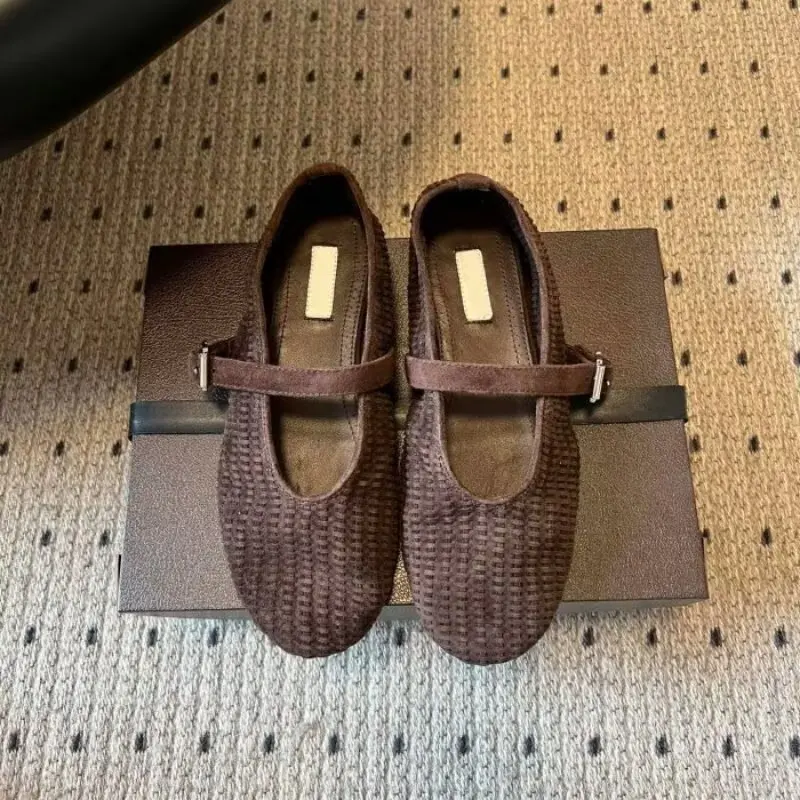 Designer Brand Original Knitted Mary Jane Single Shoes Women's Retro Suede One Button Knitted Ballet Flat Shoes
Designer Brand Original Knitted Mary Jane Single Shoes Women's Retro Suede One Button Knitted Ballet Flat Shoes