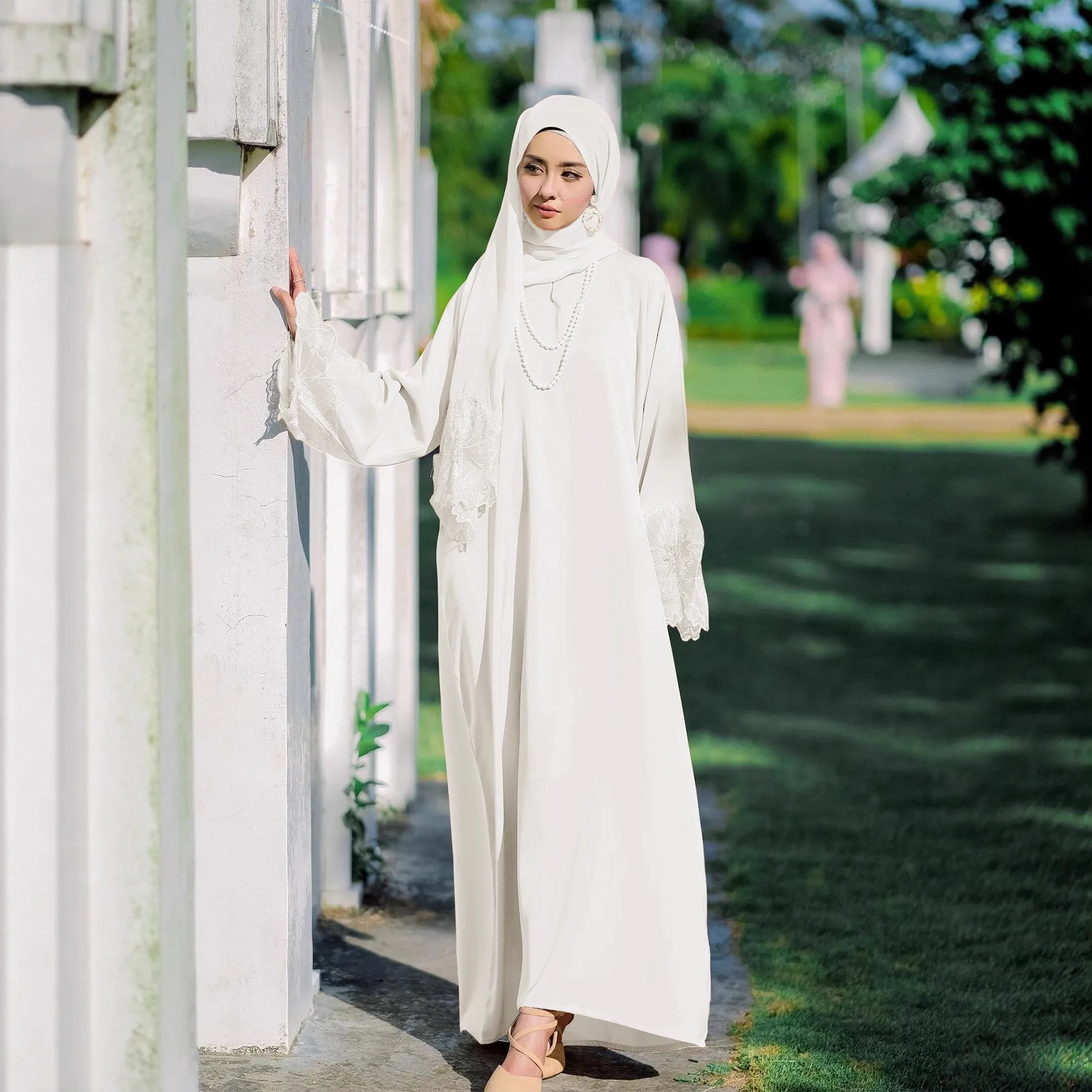 Spring Women's Clothing Abaya Femme Muslim Woman Set Elegant Long Dress For Woman Polyester Lace Bell Sleeve A Line Maxi
Spring Women's Clothing Abaya Femme Muslim Woman Set Elegant Long Dress For Woman Polyester Lace Bell Sleeve A Line Maxi