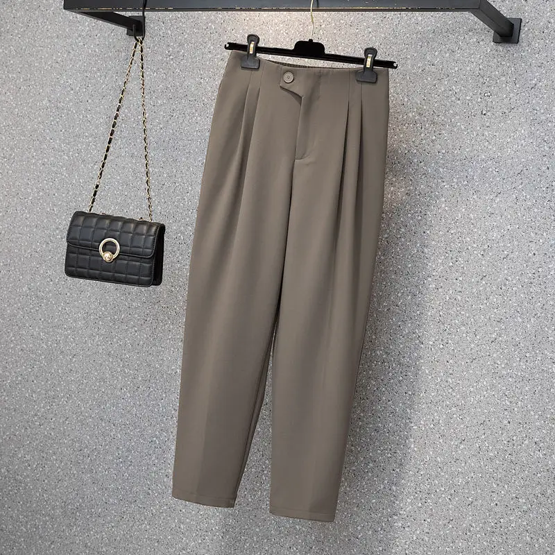 New Style Spring and Autumn Women's Solid Colors Mid Waist Loose Straight Pants Elastic Button Commuter All-match Trousers
New Style Spring and Autumn Women's Solid Colors Mid Waist Loose Straight Pants Elastic Button Commuter All-match Trousers
