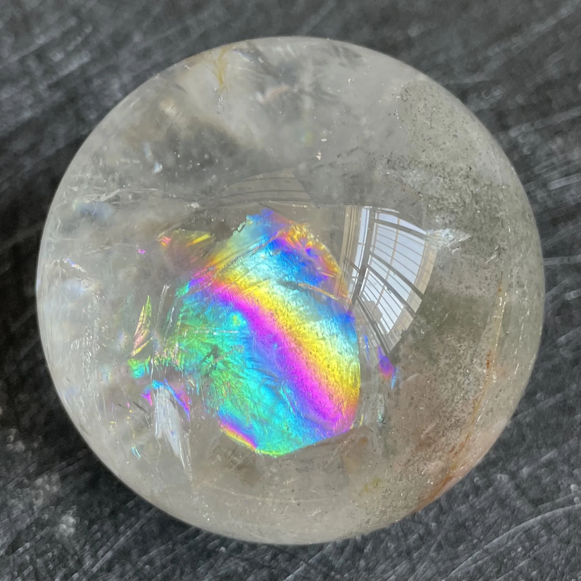 333g Natural Stone Clear Quartz Crystal Ball Rainbow Quartz Sphere Polished Rock Reiki Healing L271
333g Natural Stone Clear Quartz Crystal Ball Rainbow Quartz Sphere Polished Rock Reiki Healing L271