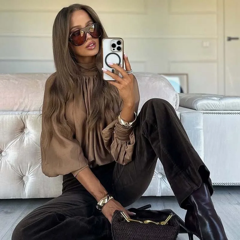 YENKYE New Fashion Women Half High Collar Pleated Shirt Long Sleeve Office Wear Elegant Blouse Chic Lady Tops
YENKYE New Fashion Women Half High Collar Pleated Shirt Long Sleeve Office Wear Elegant Blouse Chic Lady Tops