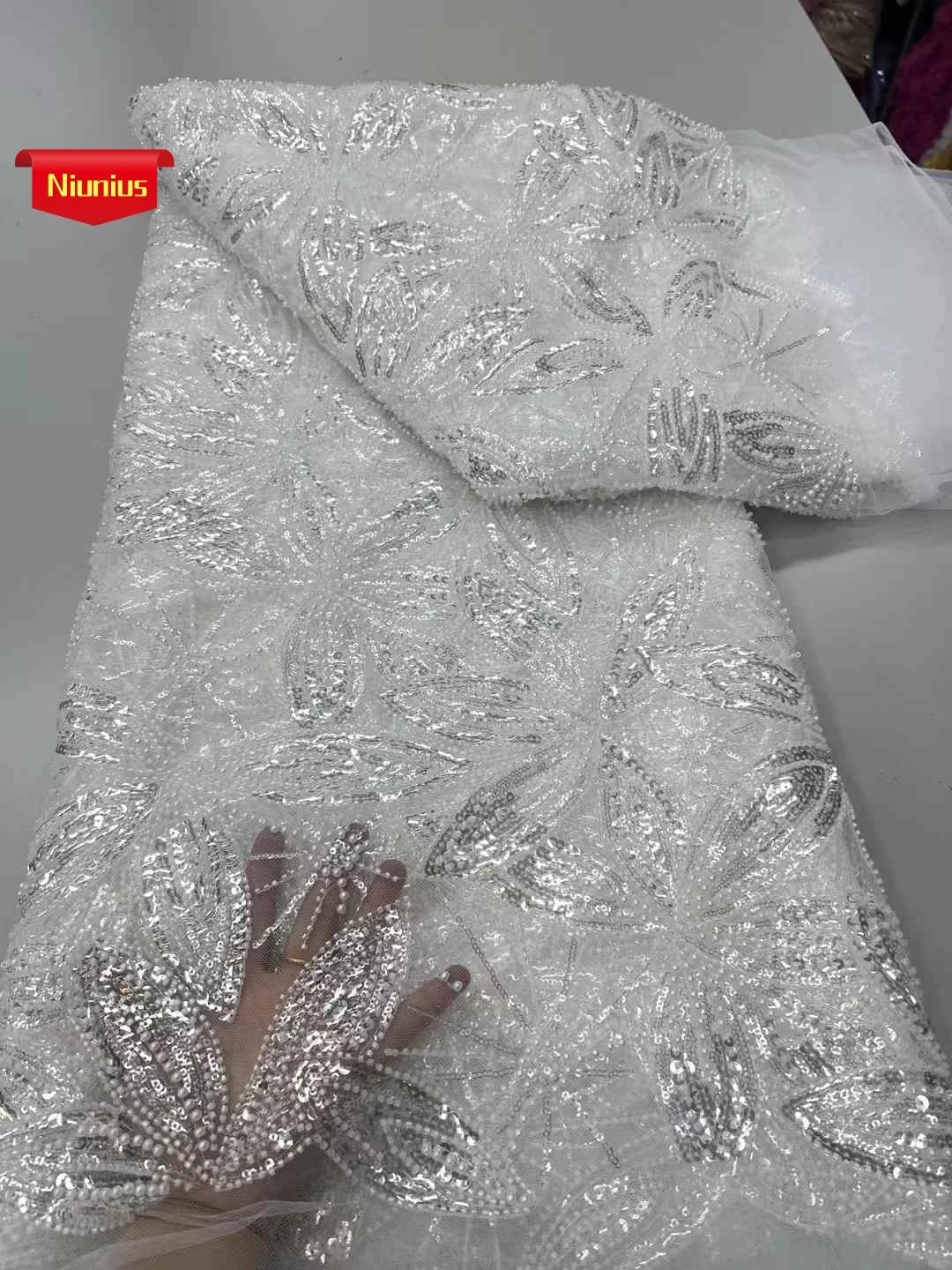 2025Best Quality Latest Soft Elegant Delicate Austria Soft Mesh Sequin Lace With Beads Fabric For Wedding Evening Dress NN2781_R
2025Best Quality Latest Soft Elegant Delicate Austria Soft Mesh Sequin Lace With Beads Fabric For Wedding Evening Dress NN2781_R
