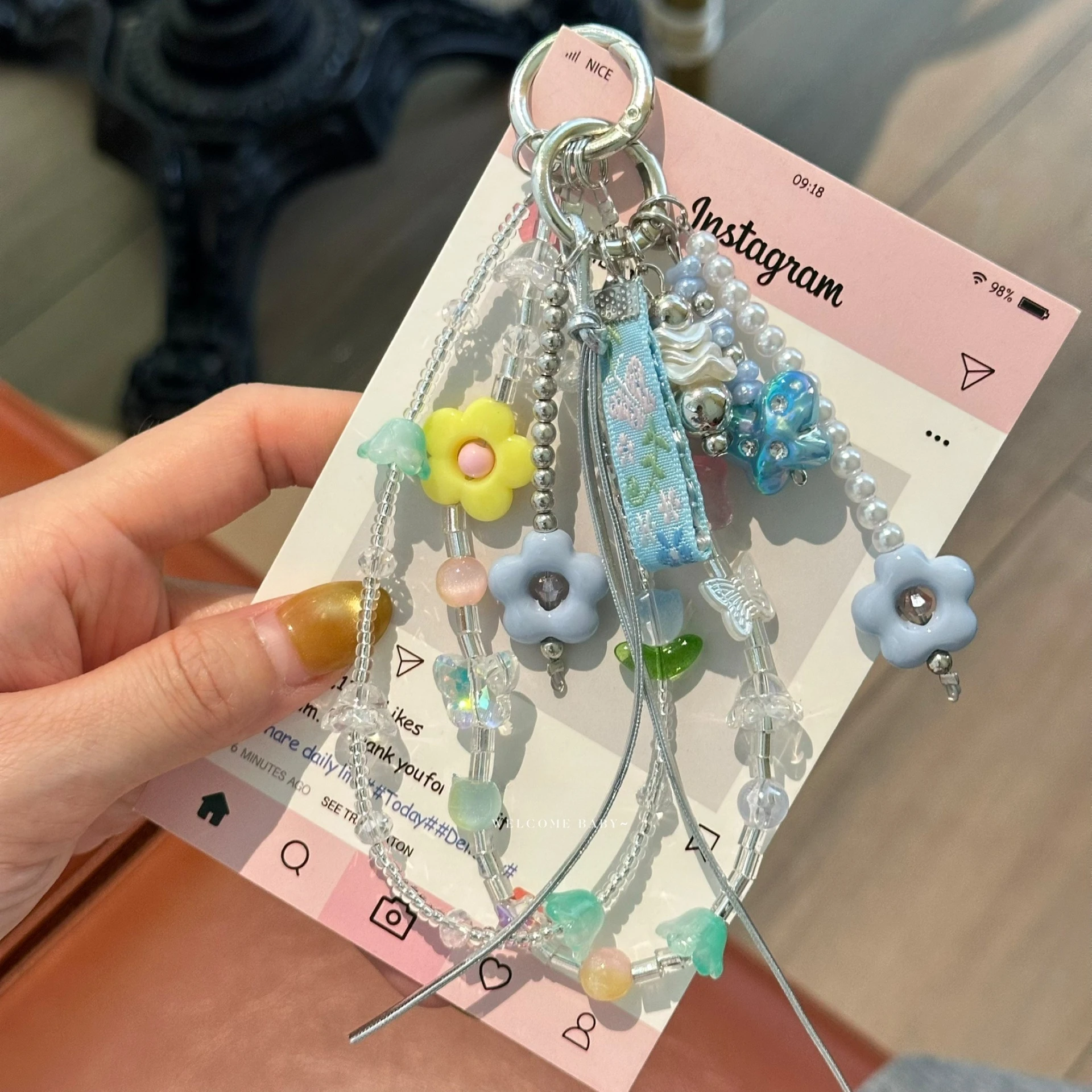 Colorful Original Flower Phone Charms Pendant Cute Bling Bead Key Chain Customized Cases For iPhone Samsung Bag Korea Phone Rope
Colorful Original Flower Phone Charms Pendant Cute Bling Bead Key Chain Customized Cases For iPhone Samsung Bag Korea Phone Rope