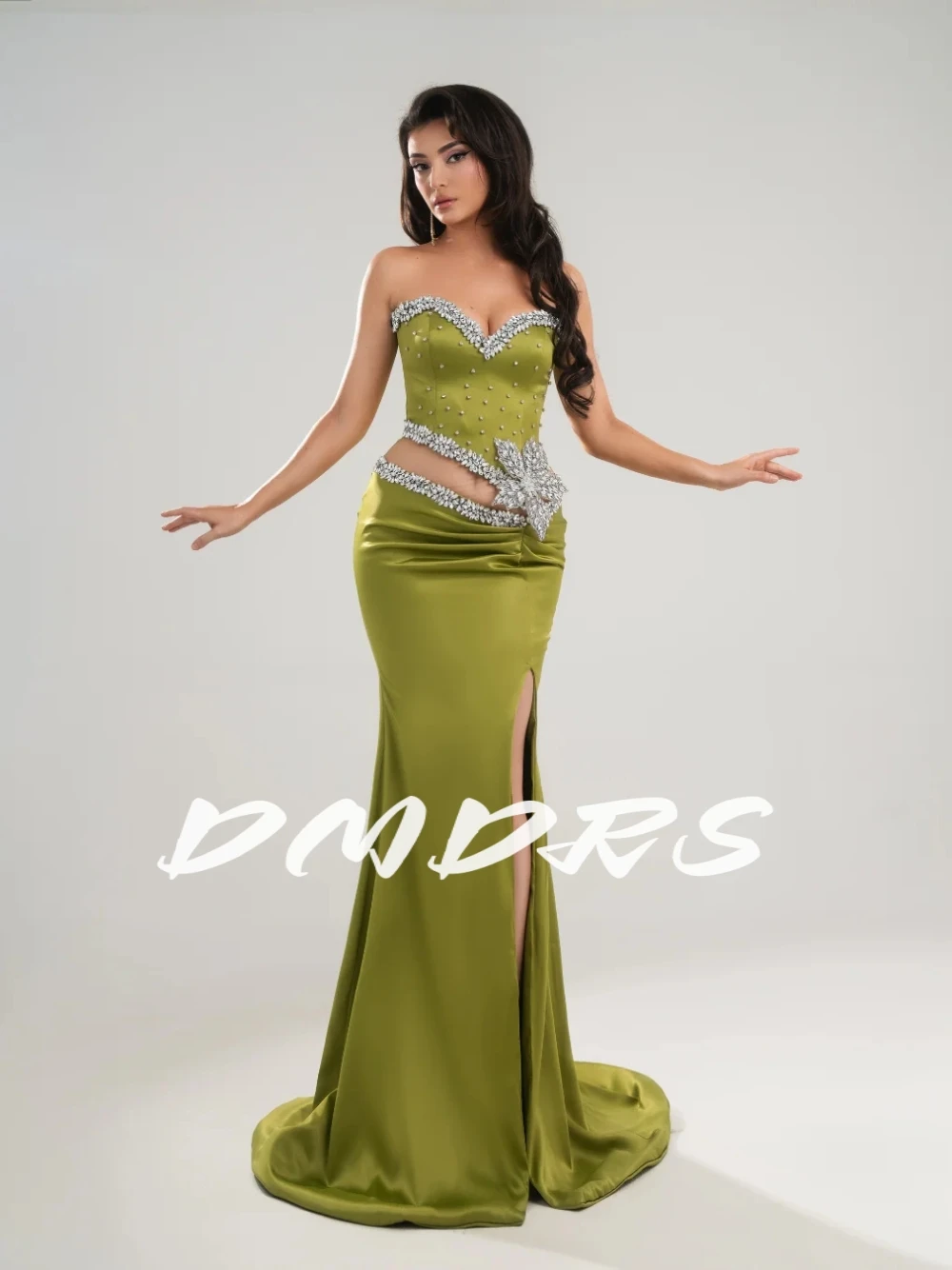 Party Mermaid Gorgeous Crystals Evening Dress Unique Flowers Sweetheart Neckline Classy Cocktail Gown With Slit Customized
Party Mermaid Gorgeous Crystals Evening Dress Unique Flowers Sweetheart Neckline Classy Cocktail Gown With Slit Customized