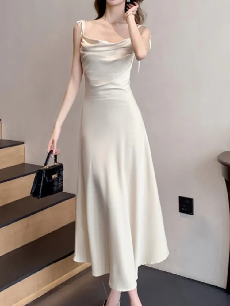 Sleeveless Spaghetti Strap Satin Dress Women Summer Solid Chic Bodycon Elegant Midi Party Vestidos Female Long Clothes New Robe
Sleeveless Spaghetti Strap Satin Dress Women Summer Solid Chic Bodycon Elegant Midi Party Vestidos Female Long Clothes New Robe