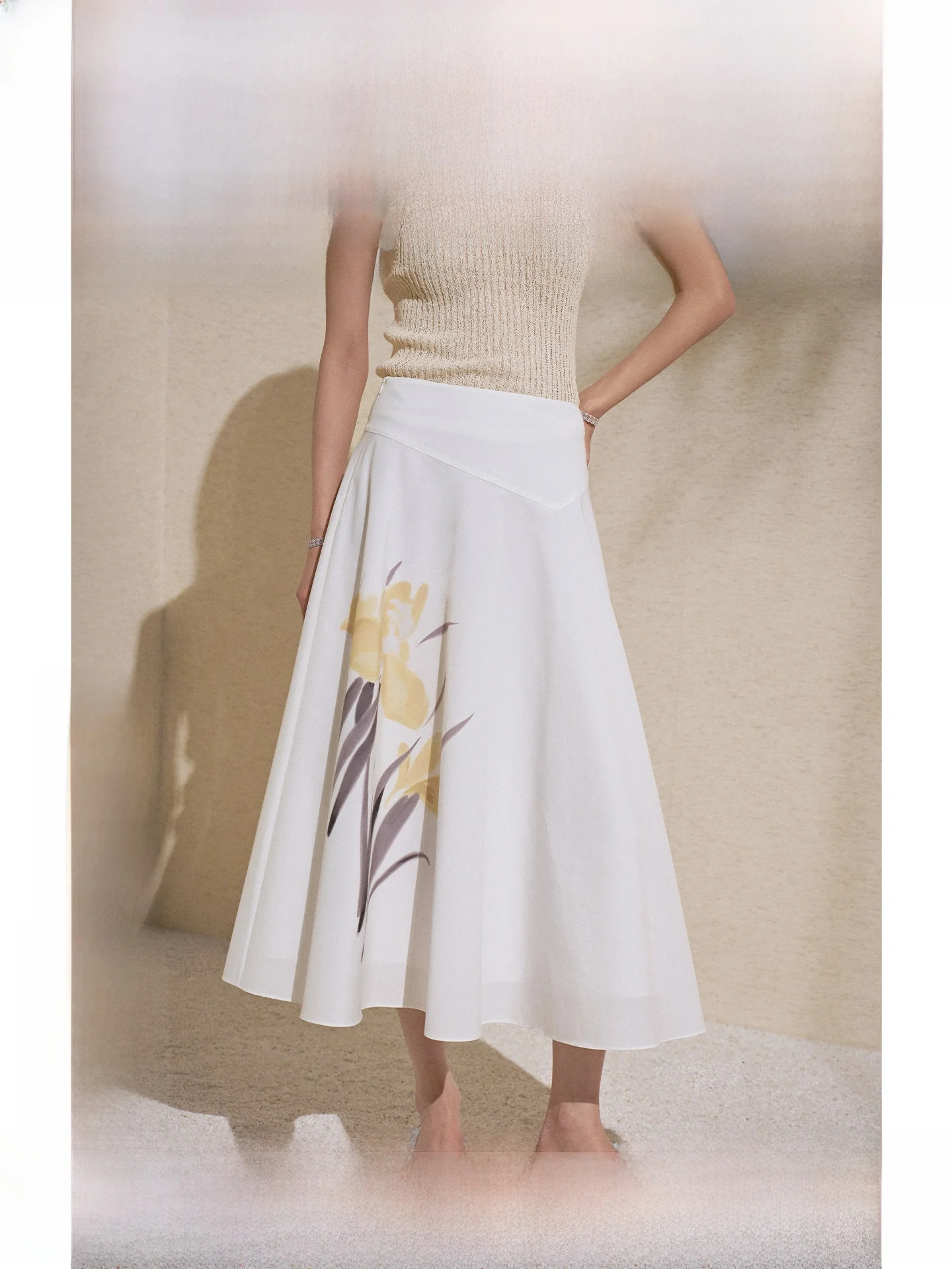 Elegant Floral Print Maxi Skirt High Waist Soft Comfortable Polyester Cotton Blend Summer New Arrival Women's Fashion Skirts
Elegant Floral Print Maxi Skirt High Waist Soft Comfortable Polyester Cotton Blend Summer New Arrival Women's Fashion Skirts
