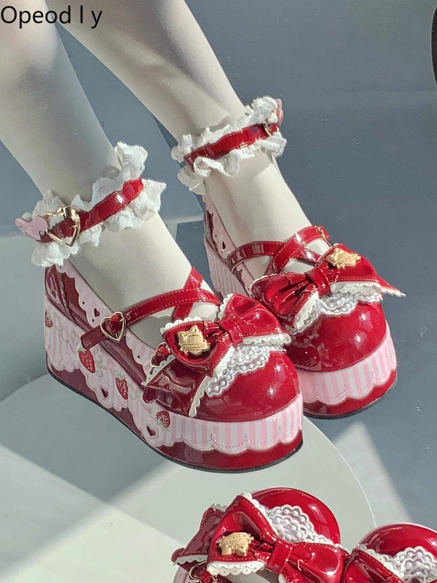 Small Strawberry Original Doll Platform Shoes Bow Round Head Japanese Muffin Shoes Cute Student Versatile Kawaii Women High Heel
Small Strawberry Original Doll Platform Shoes Bow Round Head Japanese Muffin Shoes Cute Student Versatile Kawaii Women High Heel