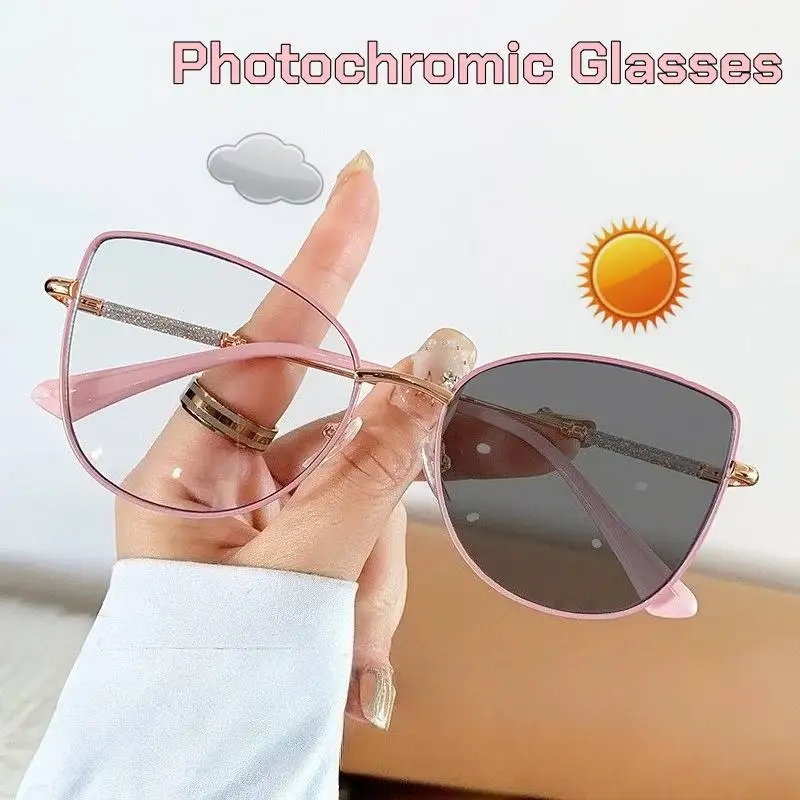 Fashionable Popular Photochromic Blue Light Blocking Glasses Luxury Metal Cat Eye UV-Protective Ladies' Stylish Plain Eyeglasses
Fashionable Popular Photochromic Blue Light Blocking Glasses Luxury Metal Cat Eye UV-Protective Ladies' Stylish Plain Eyeglasses