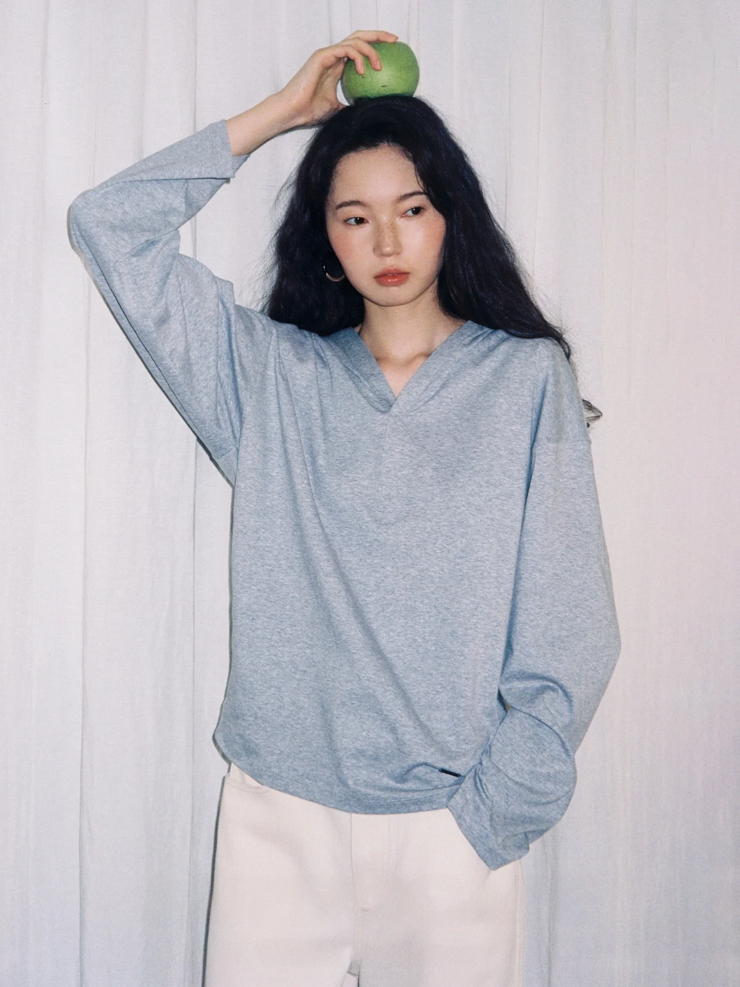 Soft Breathable Long Velvet Cotton Hooded V-Ne T-irt Ladies Casual Loose Fit Full Cotton Long Sve Comfortable Top
Soft Breathable Long Velvet Cotton Hooded V-Ne T-irt Ladies Casual Loose Fit Full Cotton Long Sve Comfortable Top