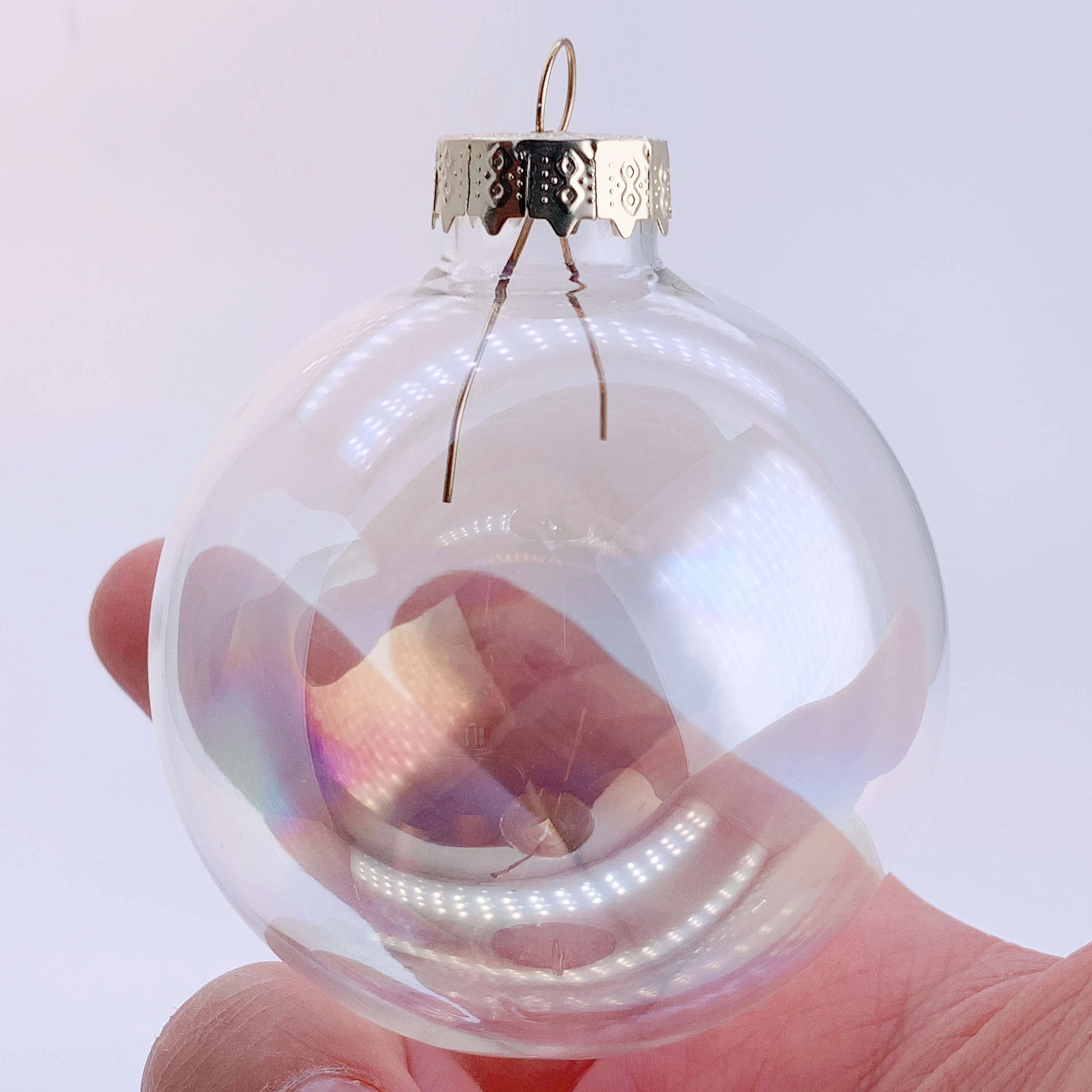 5 Pieces x DIY Home Party Wedding Paintable Christmas Decoration Ornament 66mm Iridescent Glass Ball
5 Pieces x DIY Home Party Wedding Paintable Christmas Decoration Ornament 66mm Iridescent Glass Ball
