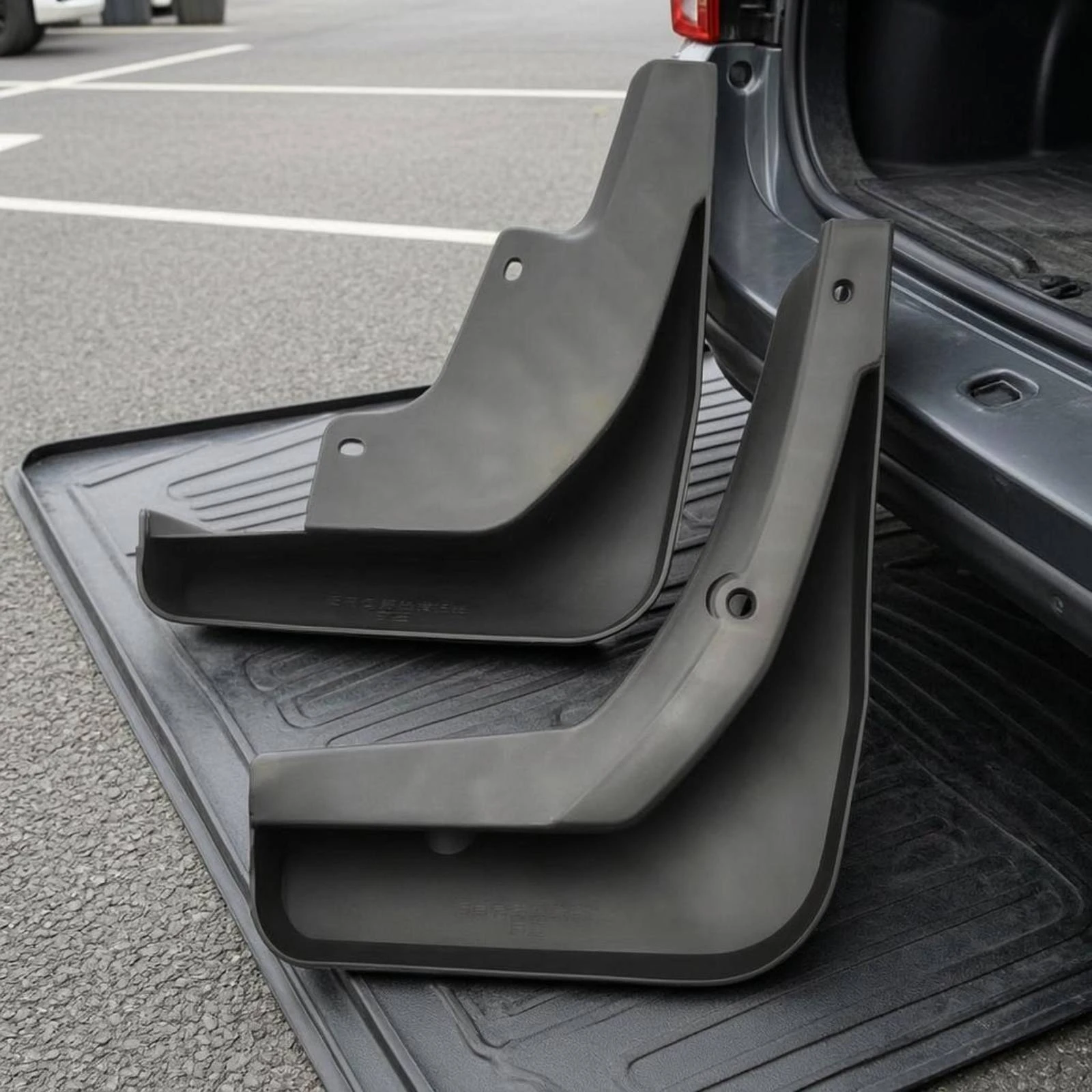 4 Pieces Black Mud Flaps Front and Rear Set Curved Wheel-Arch Mud Flaps Body Panel Splash Guards Vehicle Contour Fit Auto Part
4 Pieces Black Mud Flaps Front and Rear Set Curved Wheel-Arch Mud Flaps Body Panel Splash Guards Vehicle Contour Fit Auto Part