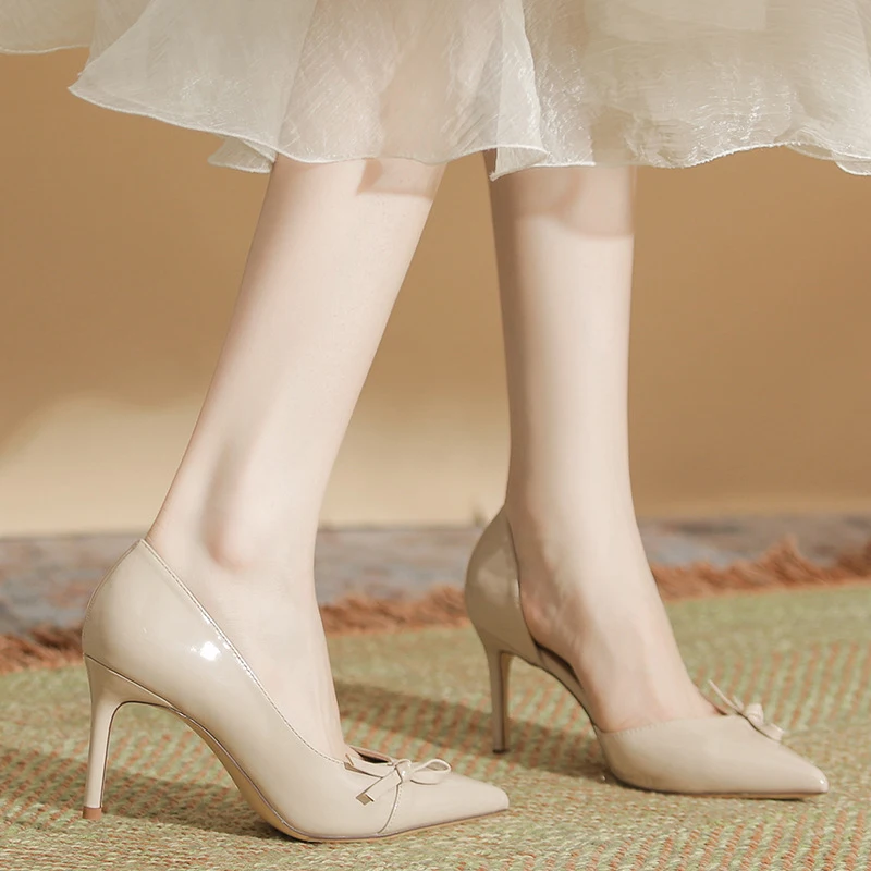 Sheepskin summer high-heeled shoes for women, pointed toe, side cut-out, spring single shoes, shallow cut, thin heel,
Sheepskin summer high-heeled shoes for women, pointed toe, side cut-out, spring single shoes, shallow cut, thin heel,