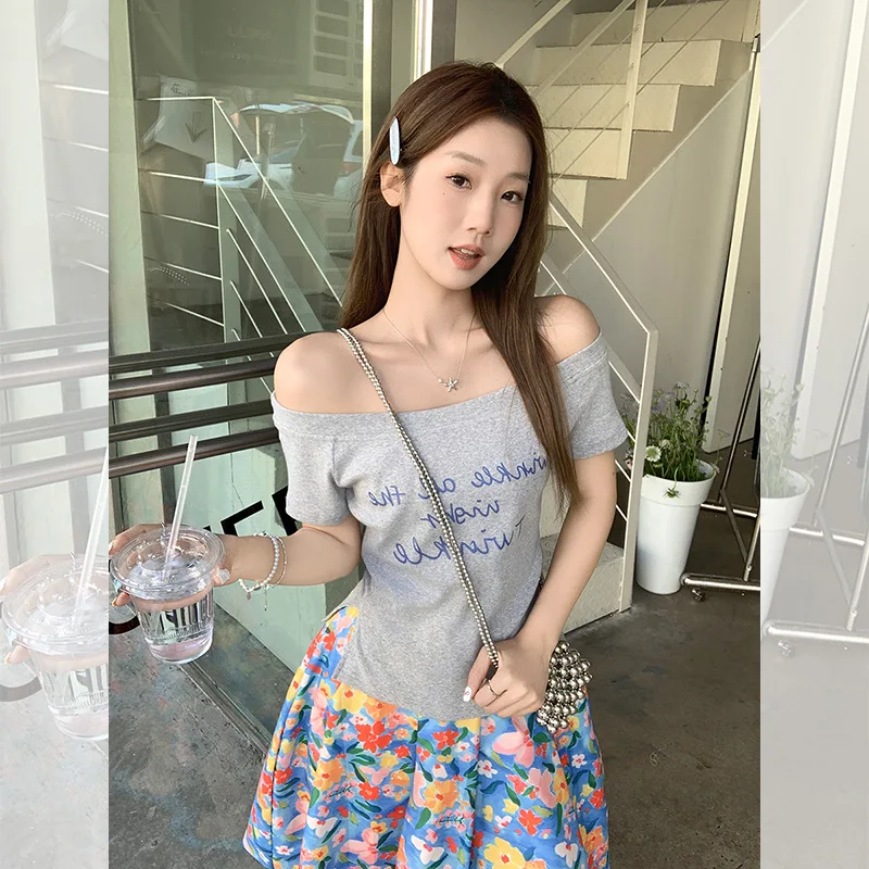 Good Looking Flower Gray Word One-Shoulder Cold-Shoulder Hot Girl Short SleeveTT-shirt Women's Summer Letter Print Design
Good Looking Flower Gray Word One-Shoulder Cold-Shoulder Hot Girl Short SleeveTT-shirt Women's Summer Letter Print Design