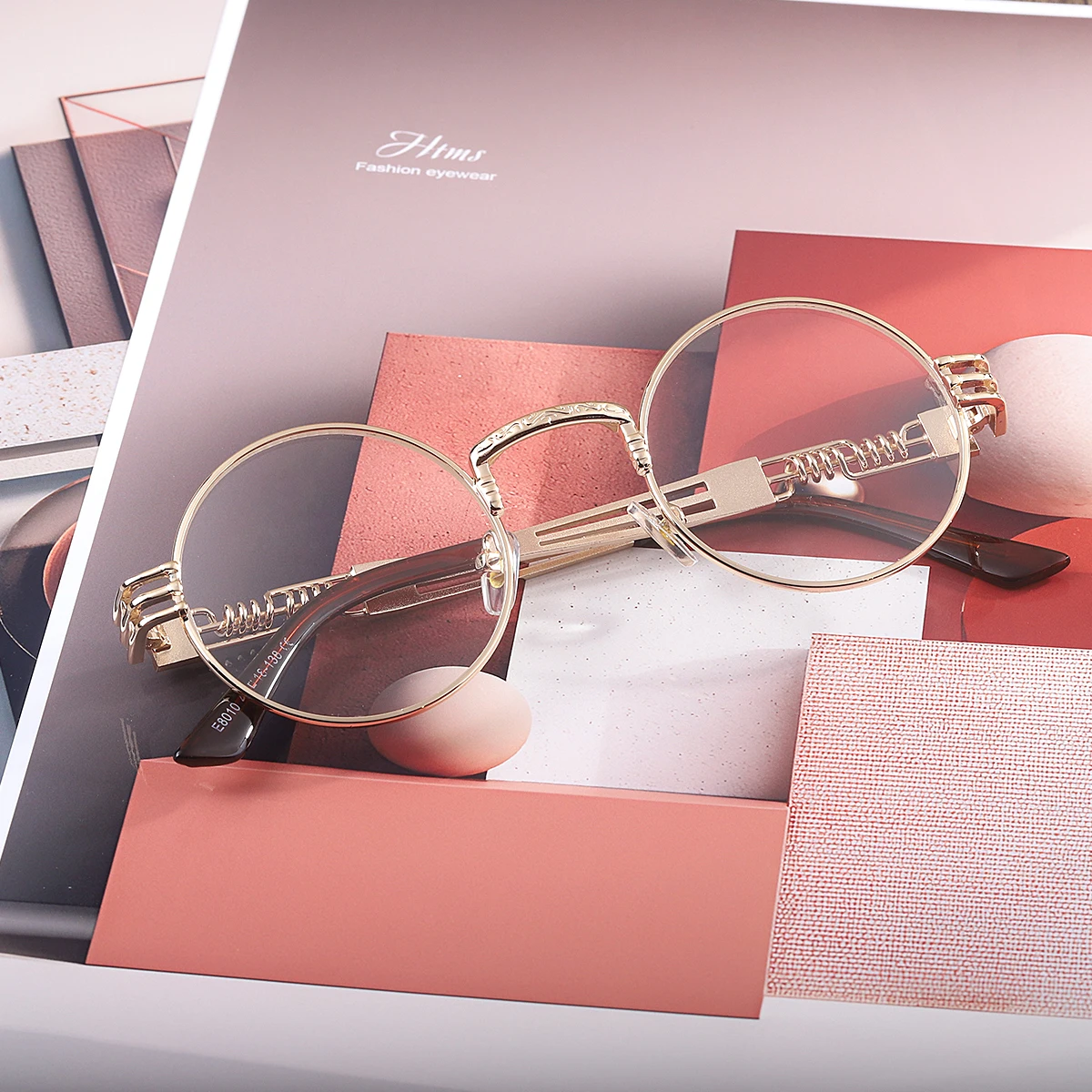 New Personalized Flat Light Glasses with Metal Round Frame Design for Women's Fashionable and Luxurious Non Prescription Glasses
New Personalized Flat Light Glasses with Metal Round Frame Design for Women's Fashionable and Luxurious Non Prescription Glasses