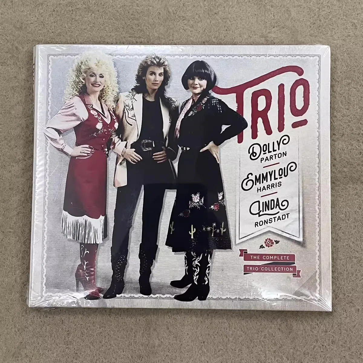 Trio The Complete Collection – American Country Female Supergroup Dolly Parton Emmylou Harris Linda Ronstadt Music Collectible
Trio The Complete Collection – American Country Female Supergroup Dolly Parton Emmylou Harris Linda Ronstadt Music Collectible