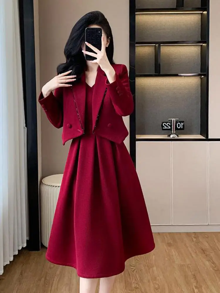 2025 Spring Autumn Women Fashion Black Red Long Sleeved Blazer Tops + V Neck High Waist Slim Pleated A Line Dress Two-piece Suit
2025 Spring Autumn Women Fashion Black Red Long Sleeved Blazer Tops + V Neck High Waist Slim Pleated A Line Dress Two-piece Suit