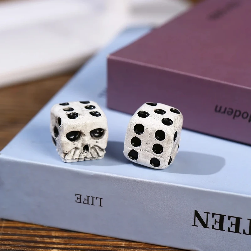 Halloween Dice Set White Skull Game Novel Casual Toys Dungeons and Dragons Sports and Entertainment Role Playing Board Game
Halloween Dice Set White Skull Game Novel Casual Toys Dungeons and Dragons Sports and Entertainment Role Playing Board Game