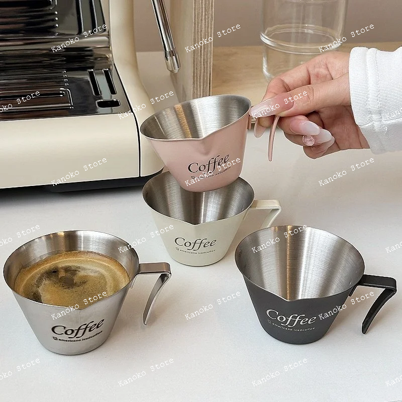 Чашка для извлечения кофе, итальянская кофемашина для приема концентрированной жидкости, чашка унции, чашка для молока на 100 мл.
Чашка для извлечения кофе, итальянская кофемашина для приема концентрированной жидкости, чашка унции, чашка для молока на 100 мл.