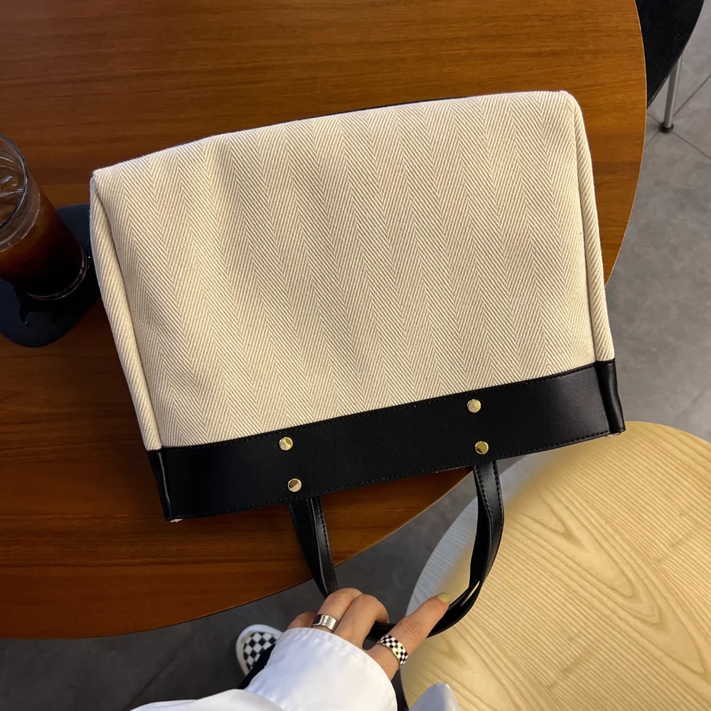 Fashion Canvas+Genuine Leather Women Tote Bag\Handbag Simple Briefcase Lady Shoulder Messenger Bag Commuter Computer Bag Large
Fashion Canvas+Genuine Leather Women Tote Bag\Handbag Simple Briefcase Lady Shoulder Messenger Bag Commuter Computer Bag Large