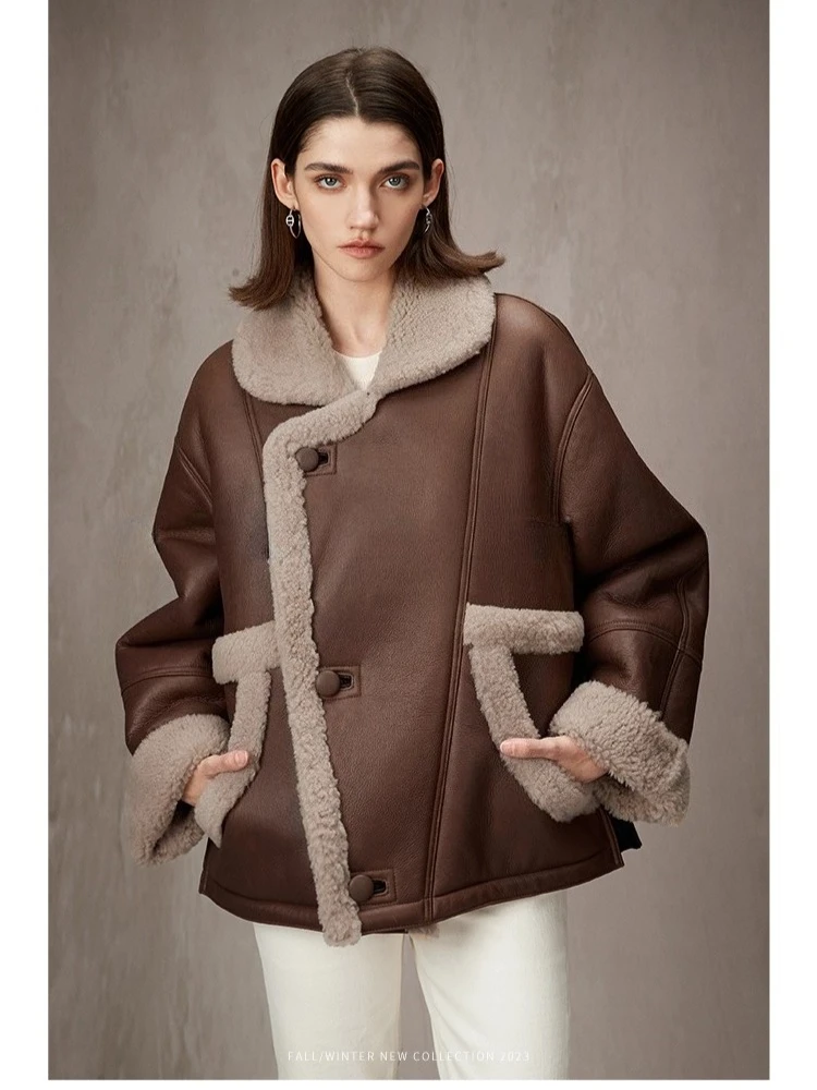 High-end Luxury Merino Sheep Fur Winter Jackets for Women 2026 New Simple Thickened Warm Vintage Genuine Leather Real Fur Coat
High-end Luxury Merino Sheep Fur Winter Jackets for Women 2026 New Simple Thickened Warm Vintage Genuine Leather Real Fur Coat