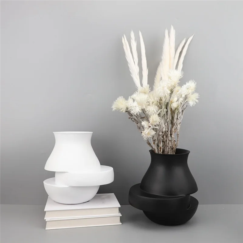 Abstract Geometry Black Laminated Vases Resin Vases Home Art Decoration Flower Arrangement Accessories Utensils Ornament
Abstract Geometry Black Laminated Vases Resin Vases Home Art Decoration Flower Arrangement Accessories Utensils Ornament