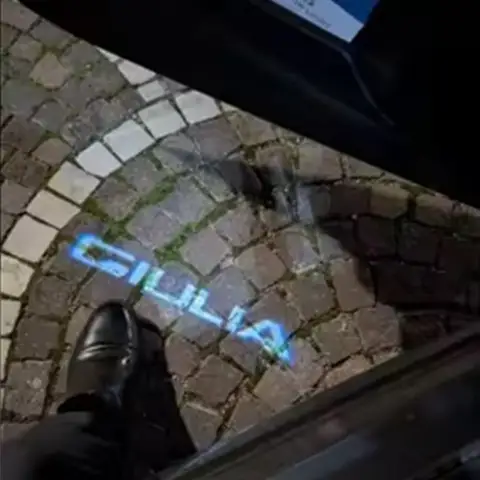 2Pcs Fashion LED Car Door Welcome Light Logo Projector For Alfa Romeo Giulia Tonale Mito Stelvio 949 Spider