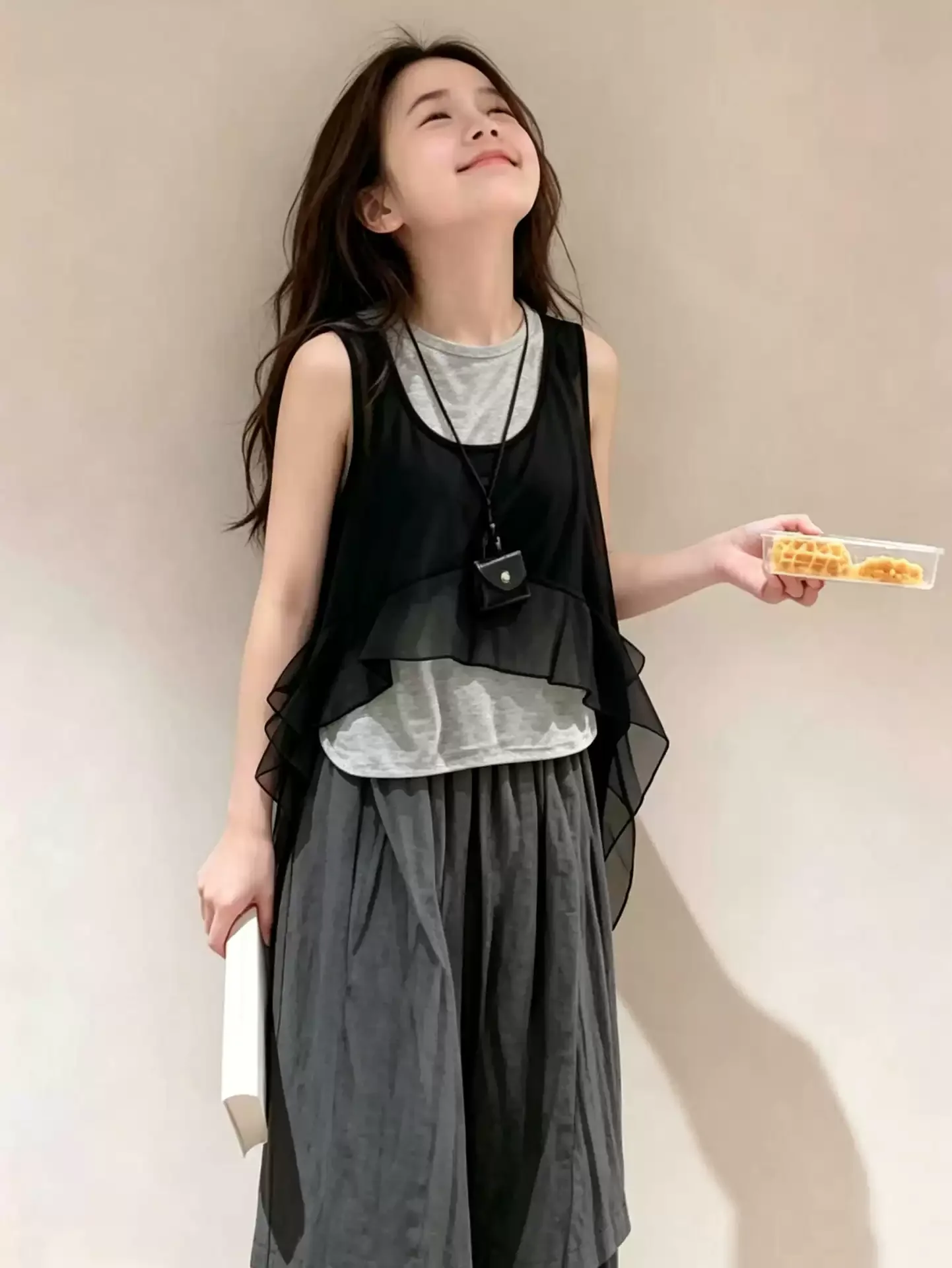 Girls Sleeveless Vest Summer Outfit 2026 New Unique Two-Piece Set Fashionable Top Casual Style round Neck Non-Breathable Mate...
Girls Sleeveless Vest Summer Outfit 2026 New Unique Two-Piece Set Fashionable Top Casual Style round Neck Non-Breathable Mate...