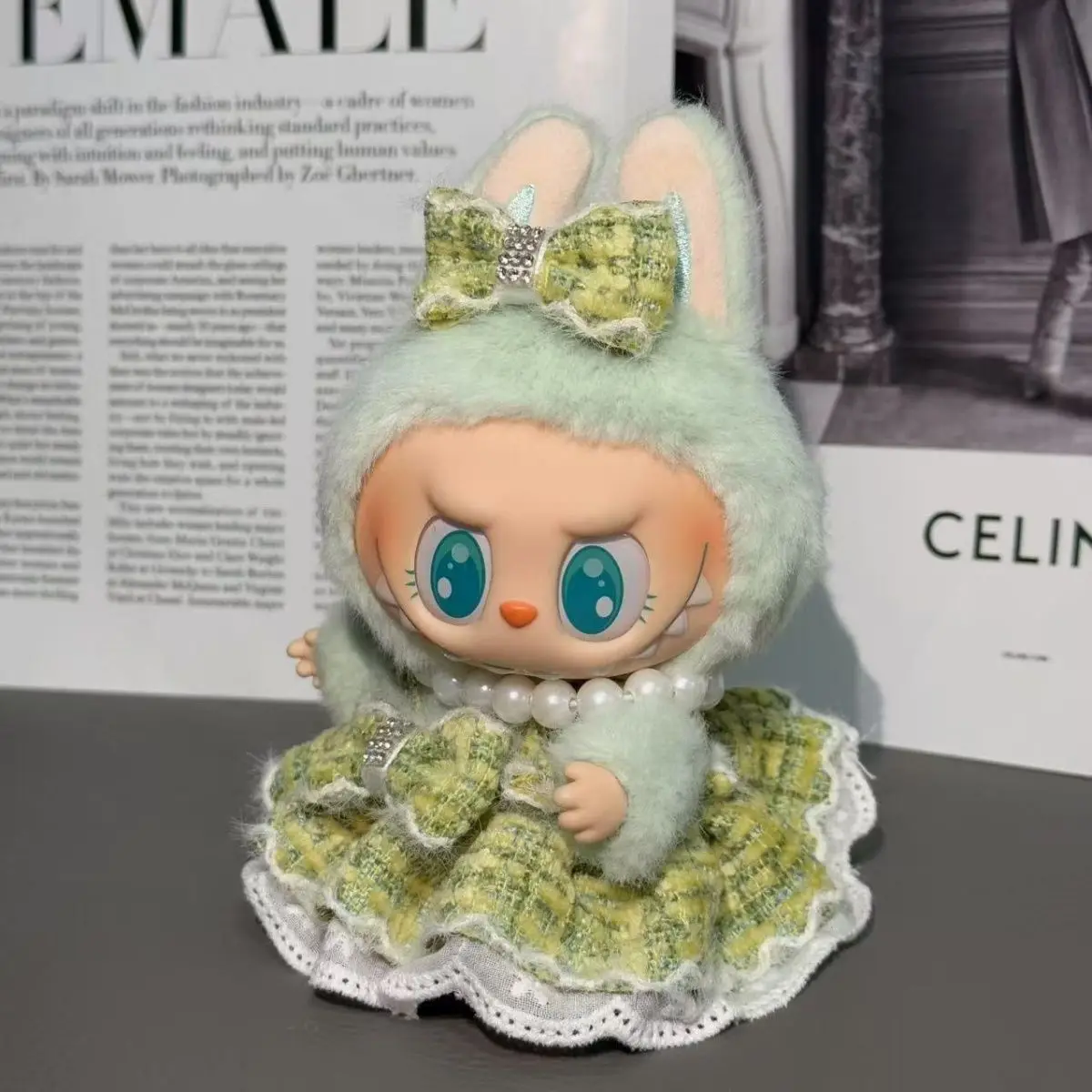 17cm Labubu Doll Outfits Designer Luxury Compatible with Labubu Doll Clothes Dress Plush Toys Clothes Labubu Doll Accessorie
17cm Labubu Doll Outfits Designer Luxury Compatible with Labubu Doll Clothes Dress Plush Toys Clothes Labubu Doll Accessorie