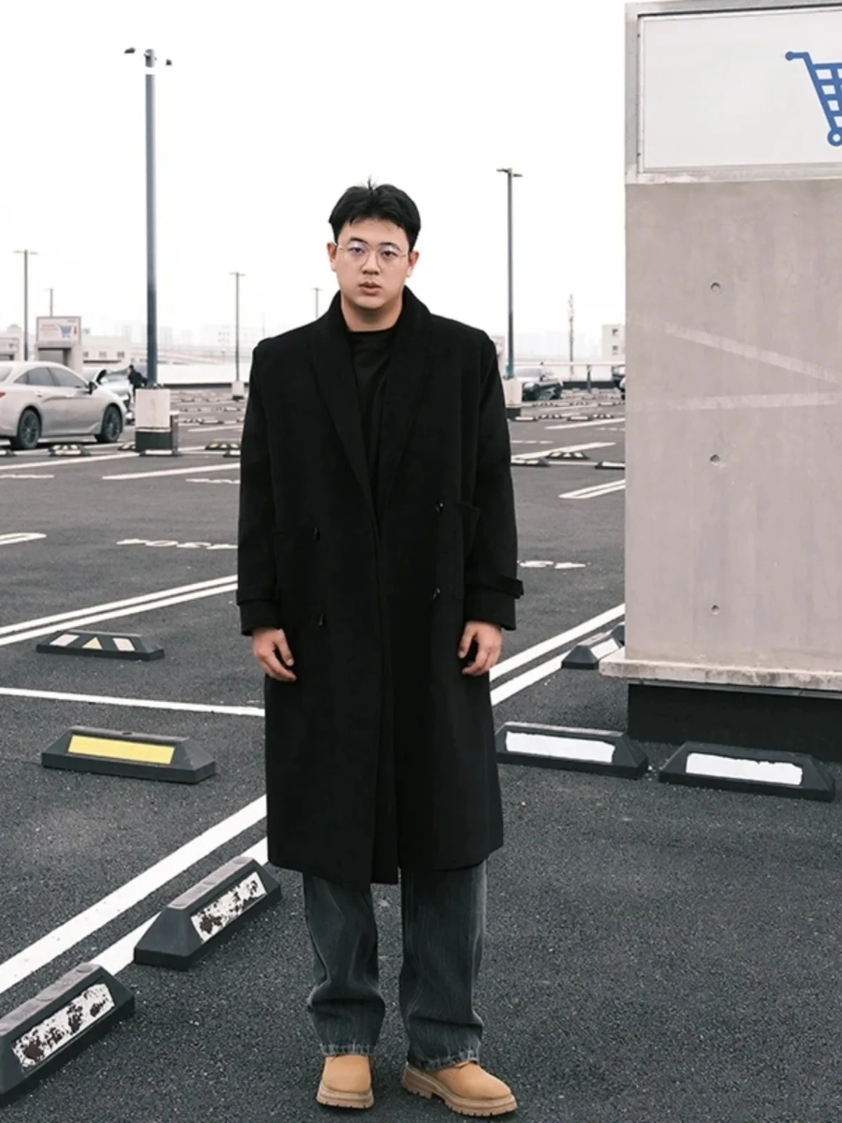 Trendy Long Over-Knee Men's Woolen Coat Double-Row Button Outerwear Winter Middle-Length Windbreaker Faionable k Series
Trendy Long Over-Knee Men's Woolen Coat Double-Row Button Outerwear Winter Middle-Length Windbreaker Faionable k Series