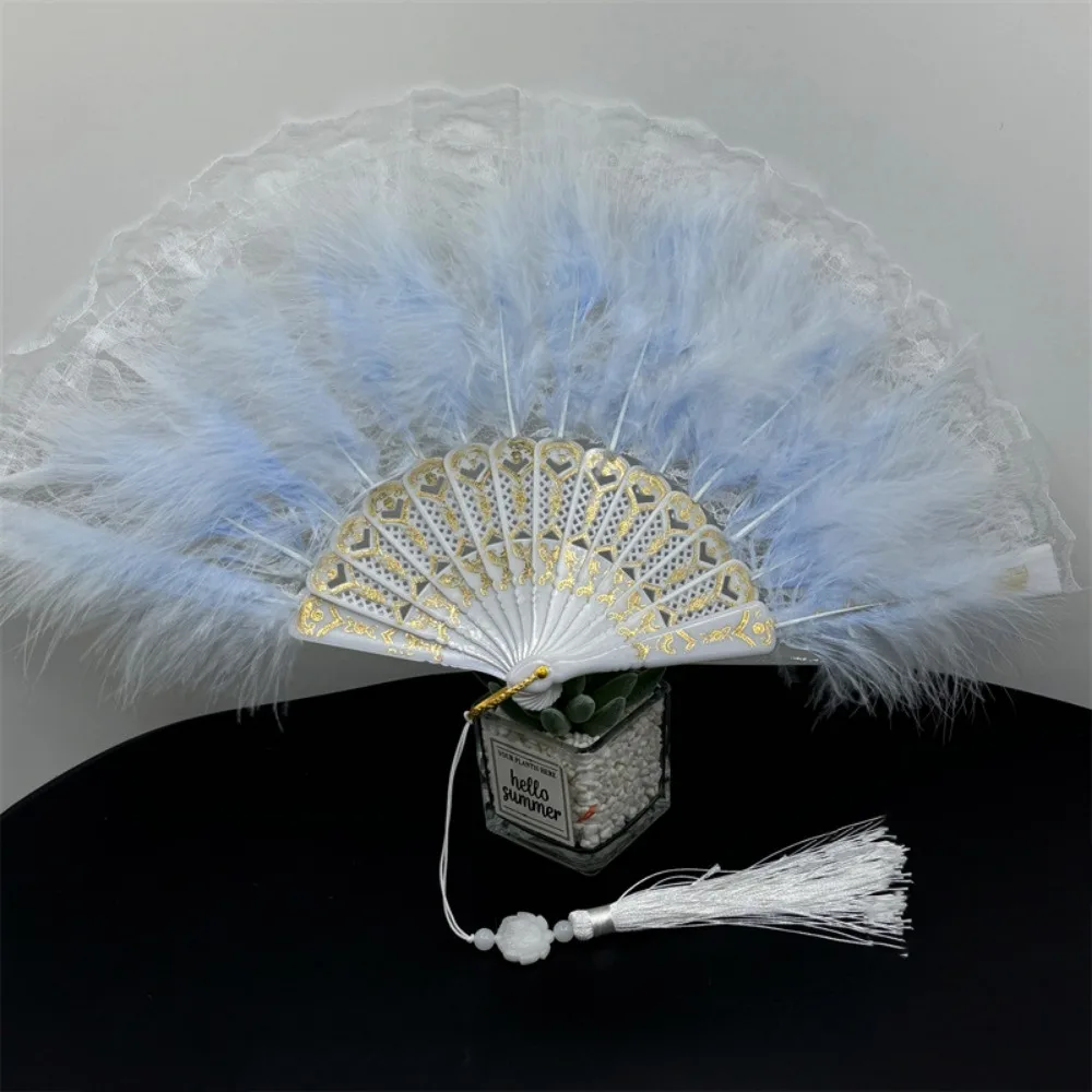 Chinese Ancient Style Foldable Cheongsam Hand Fan Vintage Retro Classical 9 Colors Fur Women's Fashion Show Fan
Chinese Ancient Style Foldable Cheongsam Hand Fan Vintage Retro Classical 9 Colors Fur Women's Fashion Show Fan