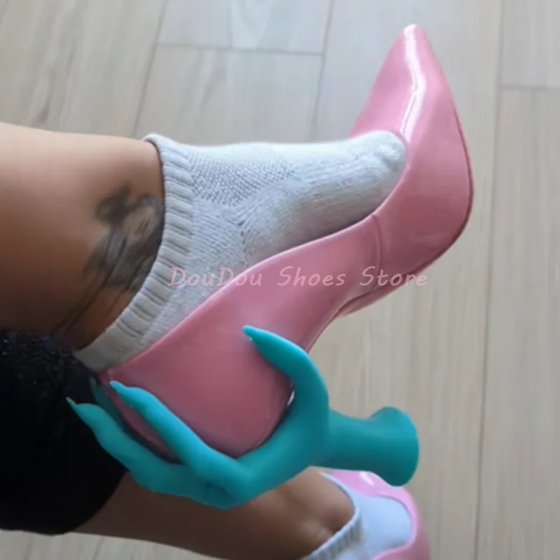 Black Pointed Toe Hand Shaped Sculptural Heel Pumps Women Patent Leather Slip On Novelty High Heels Punk Fashion Party Lady Shoe
Black Pointed Toe Hand Shaped Sculptural Heel Pumps Women Patent Leather Slip On Novelty High Heels Punk Fashion Party Lady Shoe