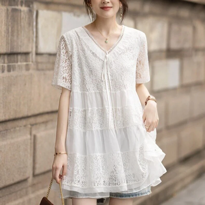 Women's Elegant V-Neck Loose Tie Bow Lace Blouse Summer New Sweet Office Top
Women's Elegant V-Neck Loose Tie Bow Lace Blouse Summer New Sweet Office Top