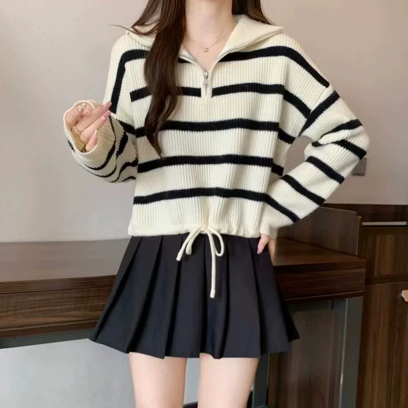 Loose Half Zipper Lapel Striped Sweater For Women's Autumn Winter Fashion Drawstring Loose Lazy Style Short Knit Pullover
Loose Half Zipper Lapel Striped Sweater For Women's Autumn Winter Fashion Drawstring Loose Lazy Style Short Knit Pullover