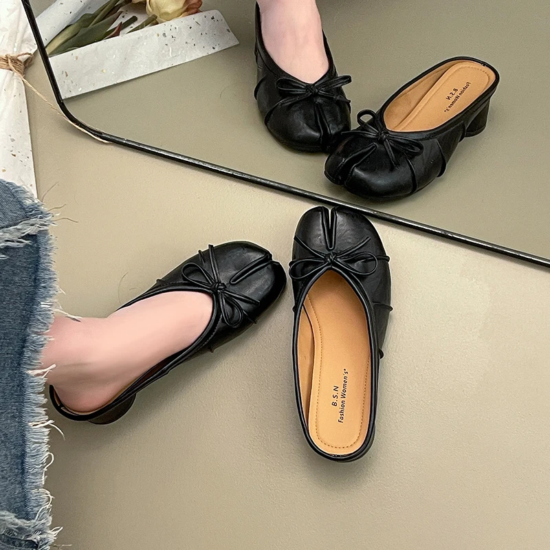 Retro Polka Dot Women's Baotou Half-drag Soft-sole Non-slip Spring and Summer All-match Sandals and Slippers
Retro Polka Dot Women's Baotou Half-drag Soft-sole Non-slip Spring and Summer All-match Sandals and Slippers