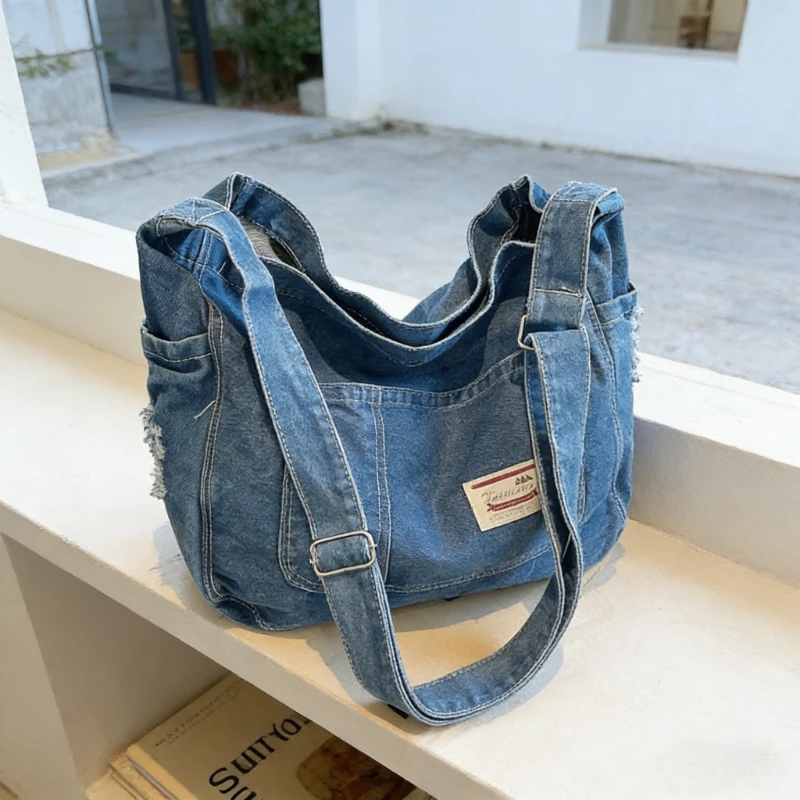 Large Capacity 2026 New Youth Women's Crossbody Bags Commute Sewing Thread Denim Zipper High Quality Shoulder Bags
Large Capacity 2026 New Youth Women's Crossbody Bags Commute Sewing Thread Denim Zipper High Quality Shoulder Bags