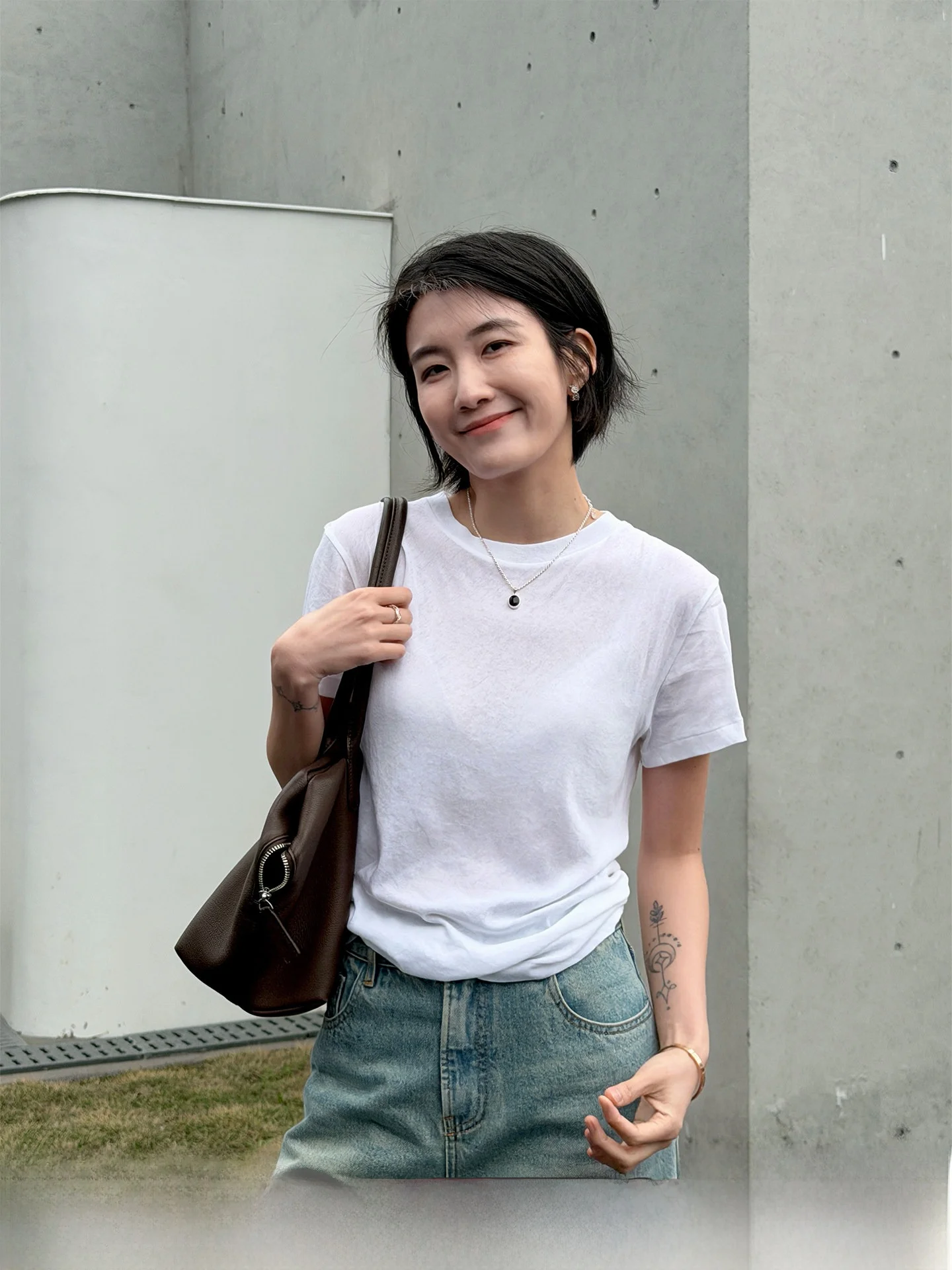 White Pure Cotton Short Sleeve T-Shirt Langqing round Neck Half Sleeve Summer Slim Fit Women's Casual Top Breathable Comfortable
White Pure Cotton Short Sleeve T-Shirt Langqing round Neck Half Sleeve Summer Slim Fit Women's Casual Top Breathable Comfortable