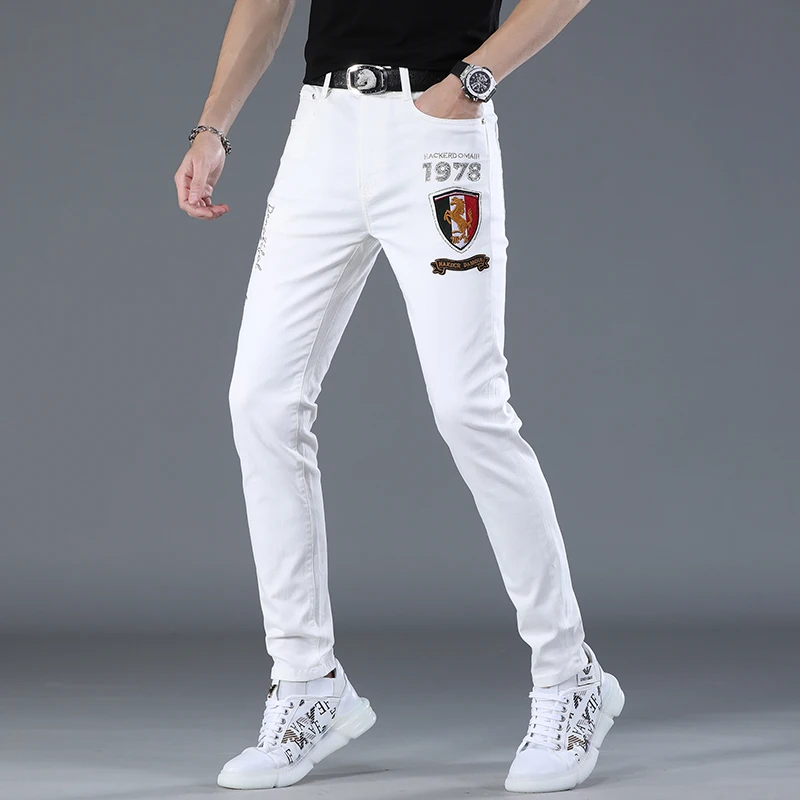 Summer Thin Embroidered White Jeans Men's Slim Fit Casual Long Pants Diamond Studded Cotton Stretch Denim mid Waist Zipper
Summer Thin Embroidered White Jeans Men's Slim Fit Casual Long Pants Diamond Studded Cotton Stretch Denim mid Waist Zipper