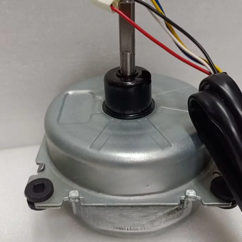 Air conditioner internal cooling fan reverse DC motor ZWS30-K53 motor 30W 310V
Air conditioner internal cooling fan reverse DC motor ZWS30-K53 motor 30W 310V