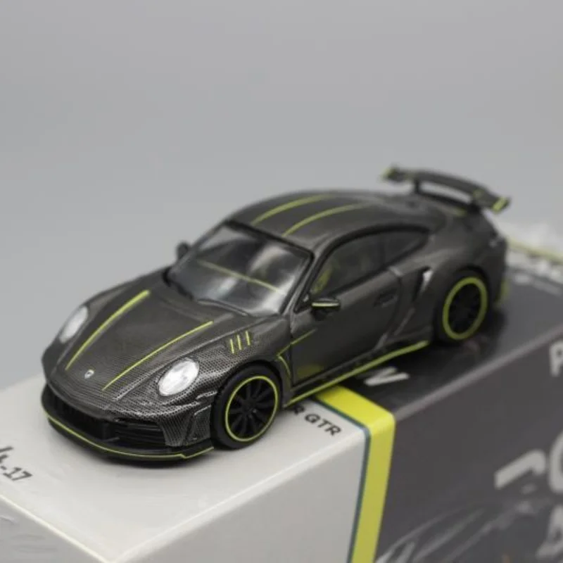 PopRace 1:64 992 German Topcar modified Stinger GTR alloy car model
PopRace 1:64 992 German Topcar modified Stinger GTR alloy car model