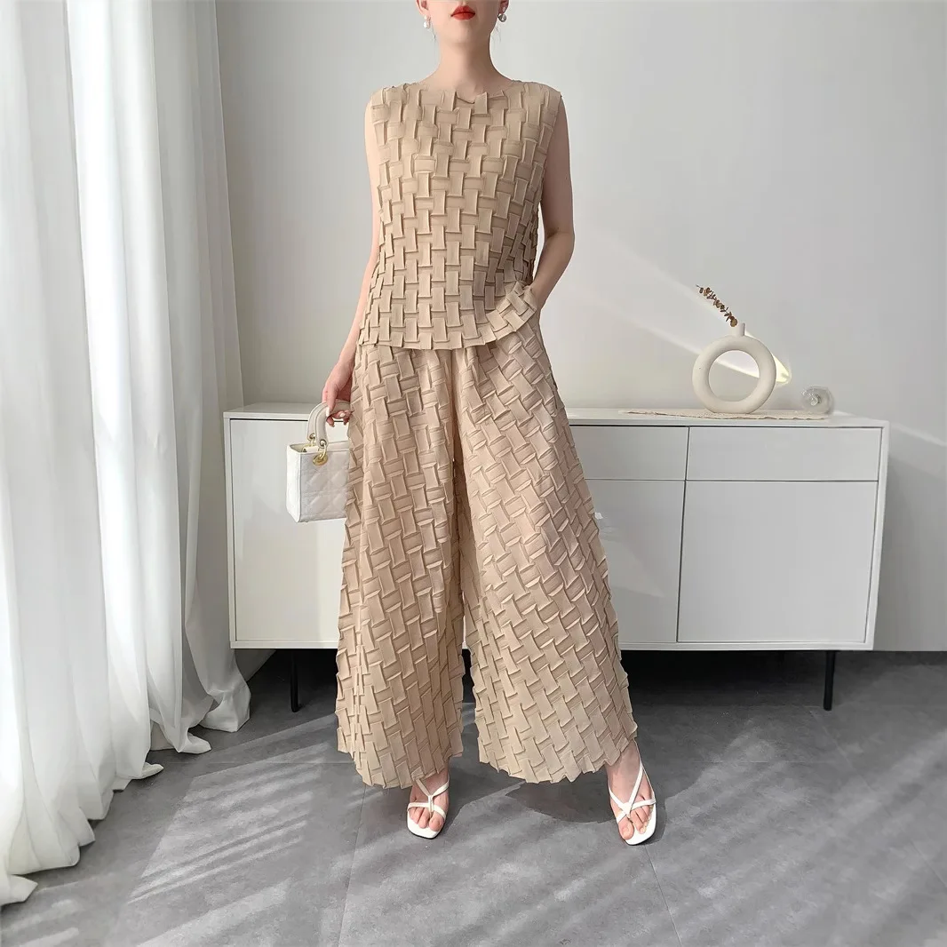 Miyakashi Handmade Wrinkled Pants Set Women's 2025 New Top + Flared Trousers Comfortable and Casual Design Two-Piece Set
Miyakashi Handmade Wrinkled Pants Set Women's 2025 New Top + Flared Trousers Comfortable and Casual Design Two-Piece Set