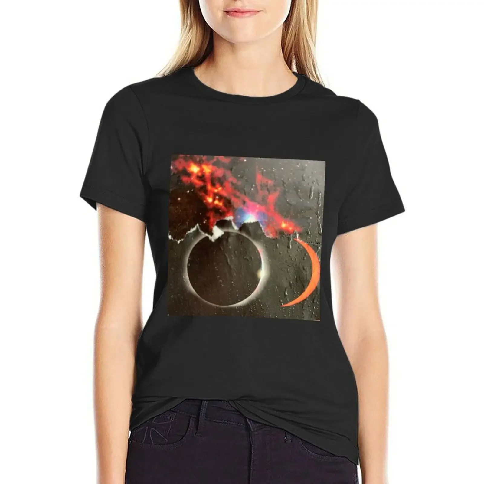 Black Sun Collage T-Shirt Aesthetic clothing Female clothing anime clothes new edition spring clothes Women 2025
Black Sun Collage T-Shirt Aesthetic clothing Female clothing anime clothes new edition spring clothes Women 2025