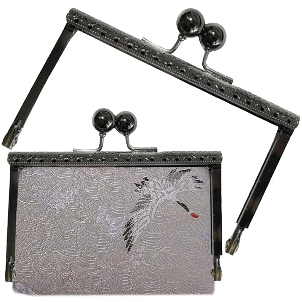 10PCS 10.5cm Metal Purse Frame Handle for Clutch Bag Handbag Accessories Making Kiss Clasp Lock Hardware DIY Craft Supplies
10PCS 10.5cm Metal Purse Frame Handle for Clutch Bag Handbag Accessories Making Kiss Clasp Lock Hardware DIY Craft Supplies