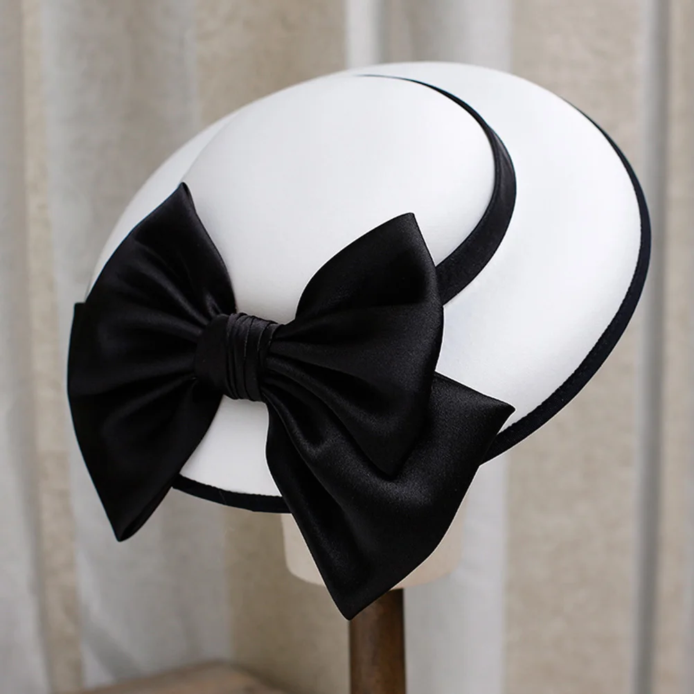 1Pcs White Vintage Hat French Inspired Stylish Bowler Cap for Dinner Party Women Fashionable Retro Headwear Elegance Glow
1Pcs White Vintage Hat French Inspired Stylish Bowler Cap for Dinner Party Women Fashionable Retro Headwear Elegance Glow
